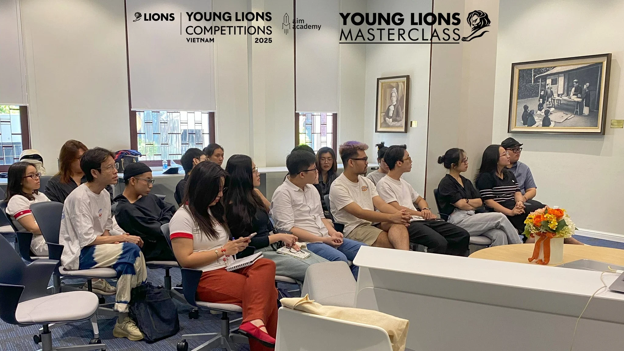 Thí sinh Vietnam Young Lions thể hiện tài năng tại cuộc thi sáng tạo với đồng đội